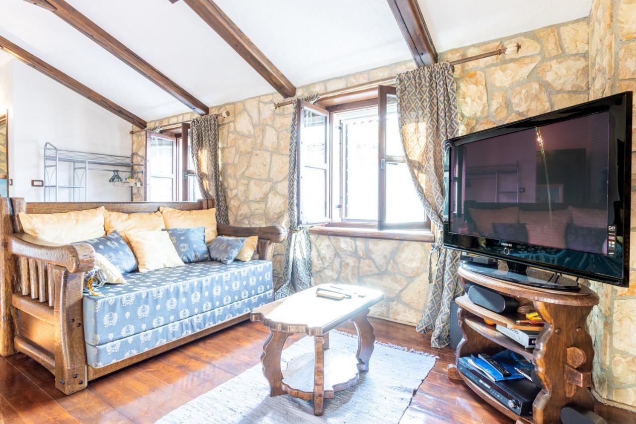 Stone House Srida Apartment Baska Voda Luaran gambar